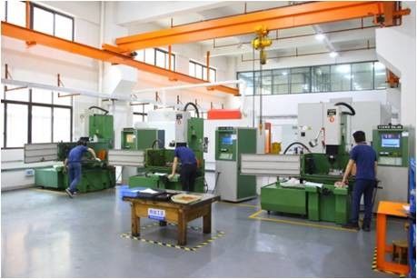 Dongguan Howe Precision Mold Co., Ltd. สายการผลิตของโรงงาน