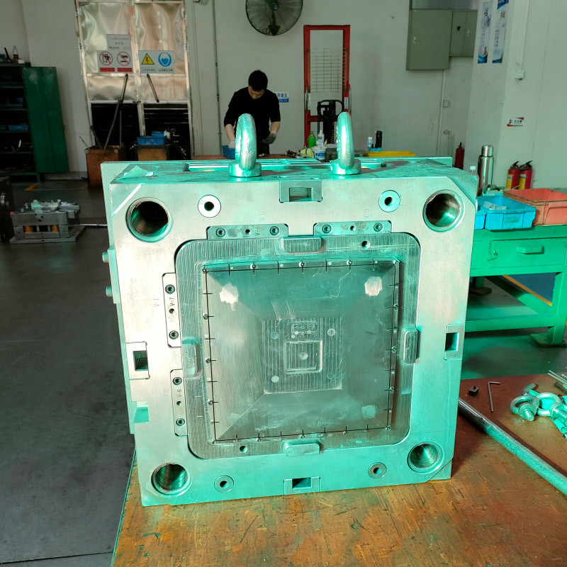 Assab OEM Submarine Gate ฉีดขึ้นรูปสำหรับ PS วัสดุพลาสติกอุปกรณ์เสริม